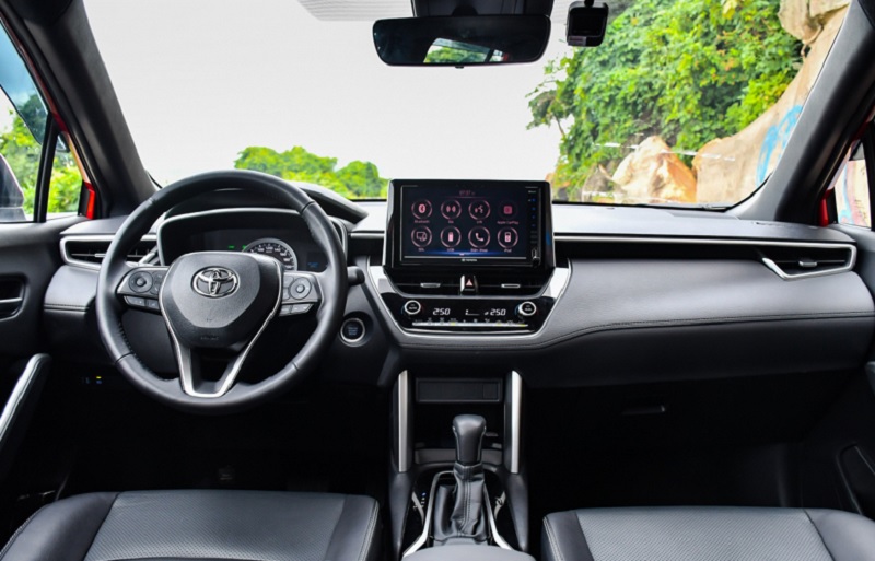 nội thất Toyota Cross 1.8G bảng táp lô