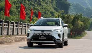 Corolla Cross 2025: Giá lăn bánh, chính sách trả góp, ưu đãi tháng 6/2025 có gì hấp dẫn?