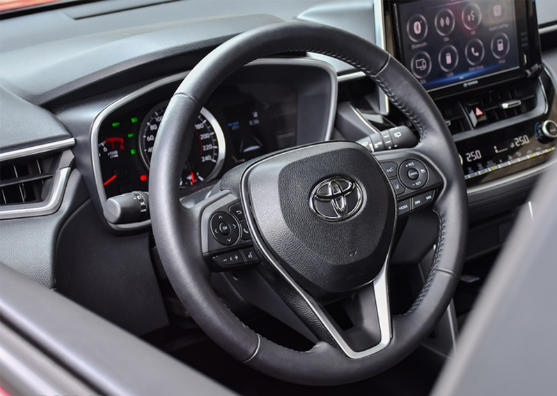 nội thất Toyota cross 1.8G tính năng