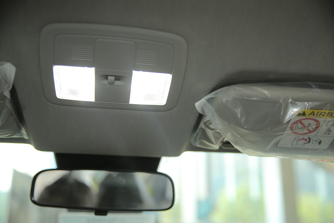 Đèn chiếu sáng bên trong xe Toyota Veloz