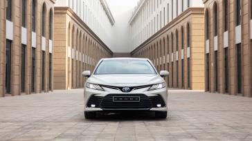 Toyota Camry 2024: Giá lăn bánh, thông số, ưu đãi mua trả góp