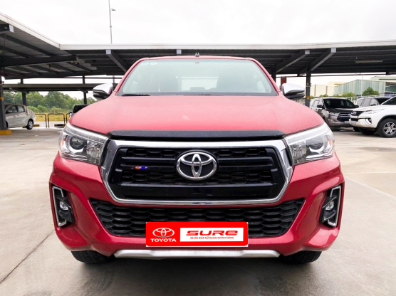 TOYOTA HILUX 2.8AT