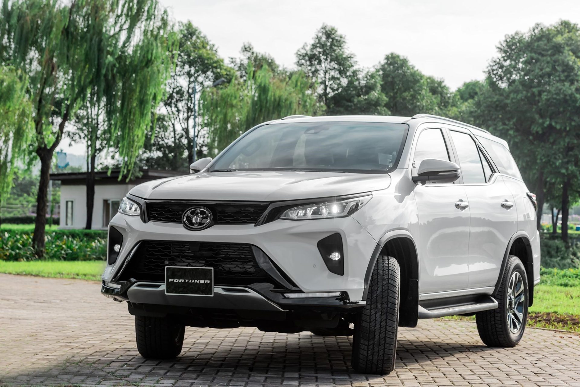 Ngoại thất Xe Toyota Fortuner 2023 