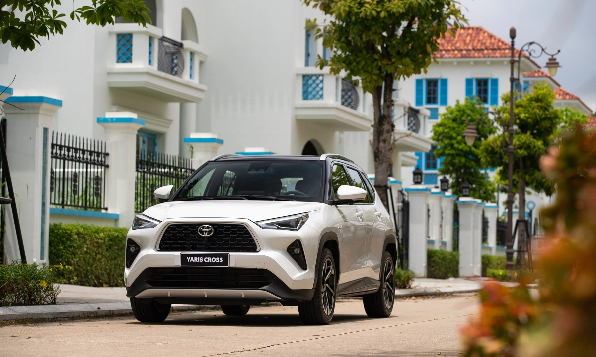 Toyota Yaris Cross 2024 đầu xe