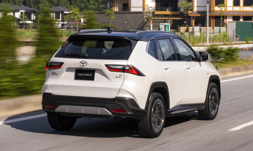 đuôi xe Toyota Yaris Cross 2024