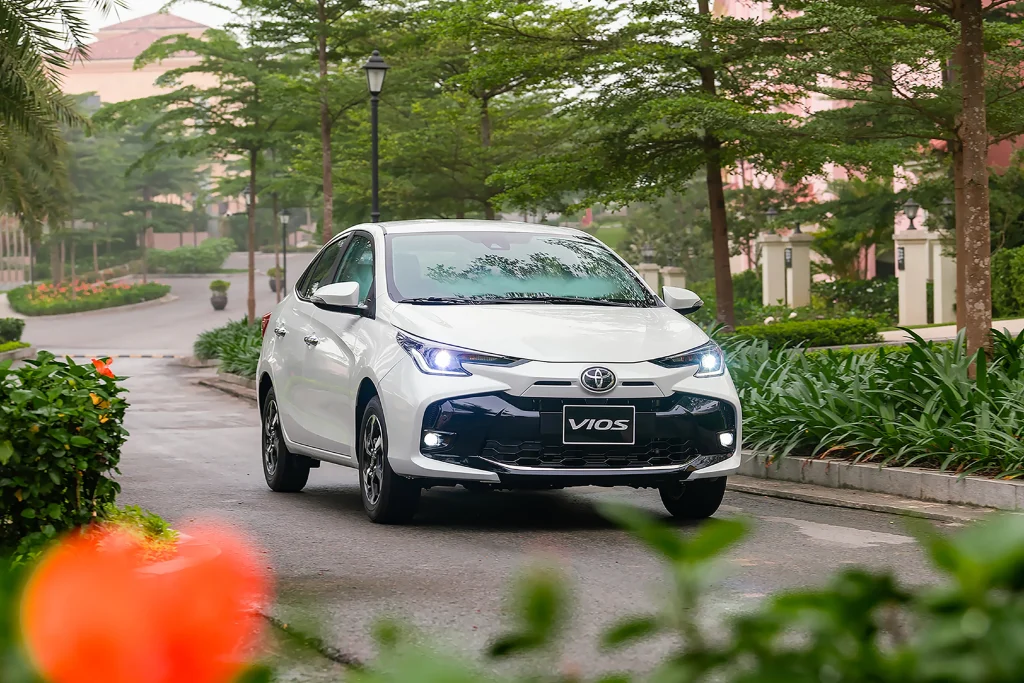 Toyota Vios 2024 giá lăn bánh