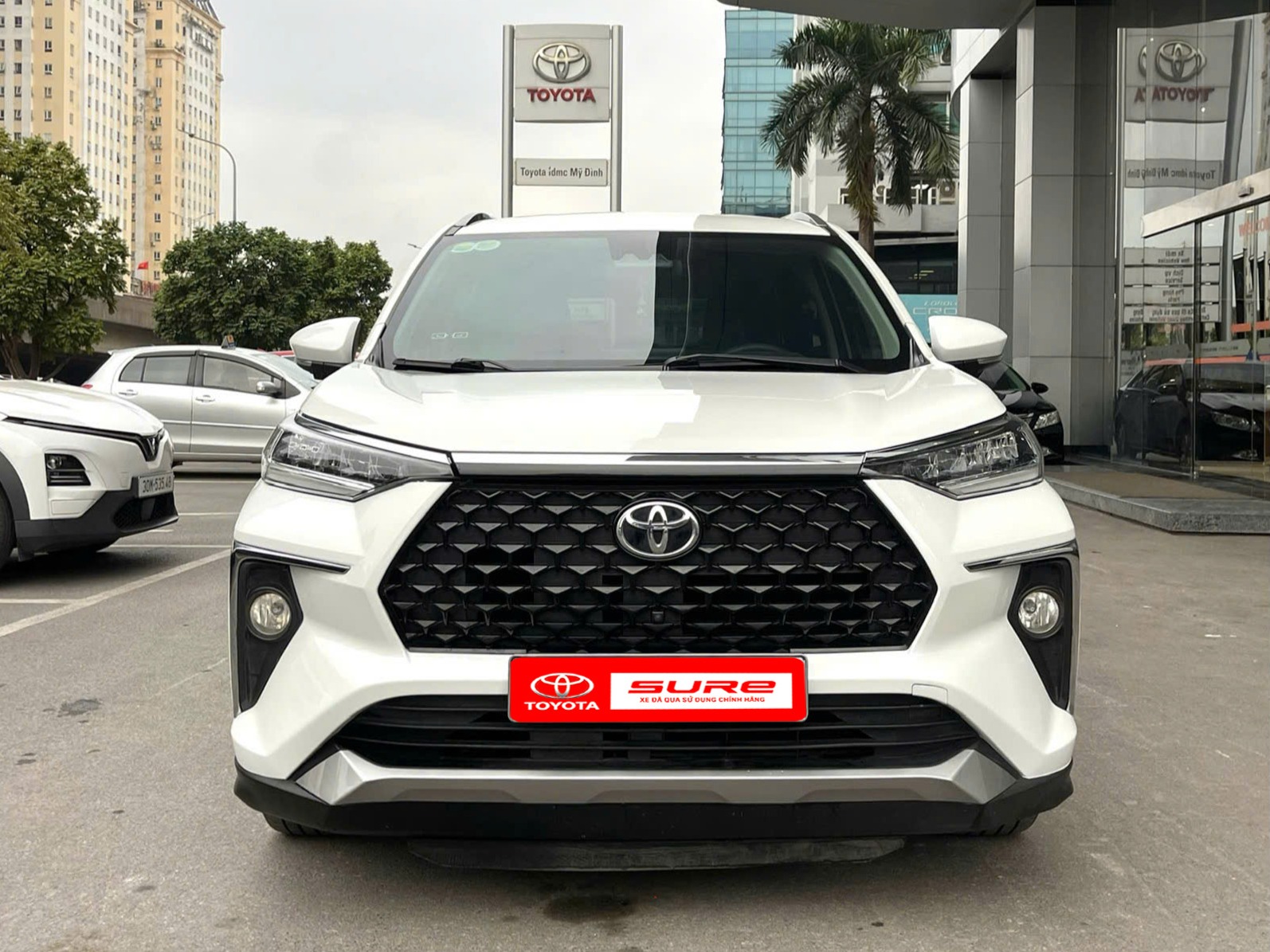 TOYOTA VELOZ TOP 2024 – MÀU TRẮNG