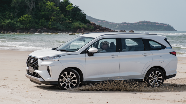 Đánh giá chi tiết khả năng vận hành Toyota Veloz Cross 2025