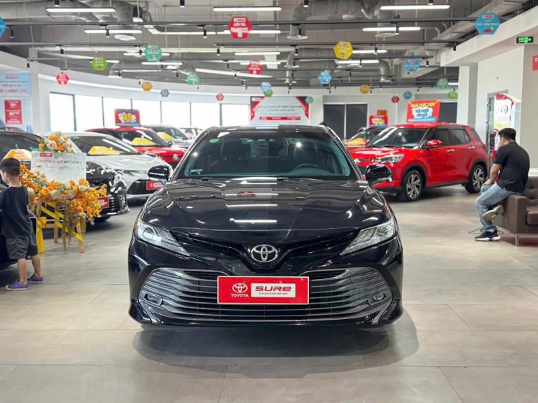Toyota Camry 2.5Q 2019