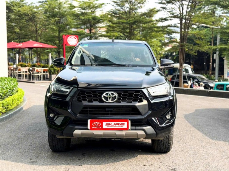 TOYOTA Hilux 2.4 4×2 AT 2024