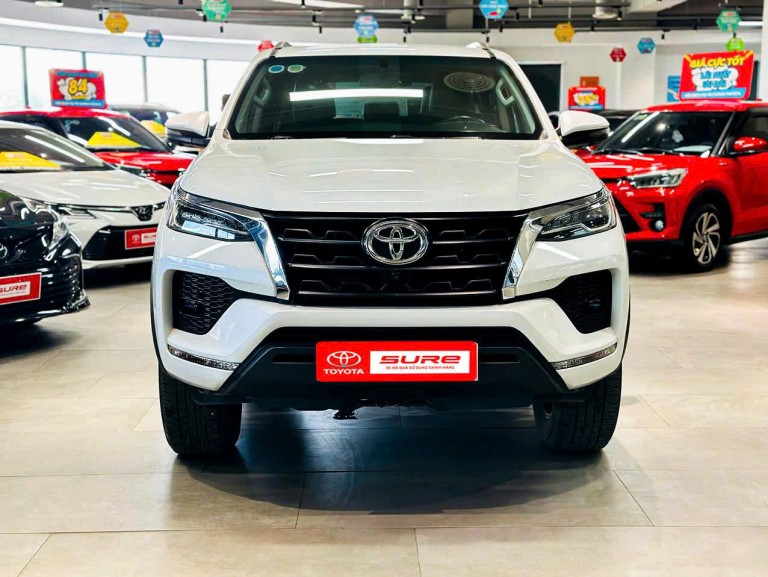 TOYOTA Fortuner 2.7AT 2024